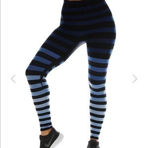 K-deer sneaker length blue leggings